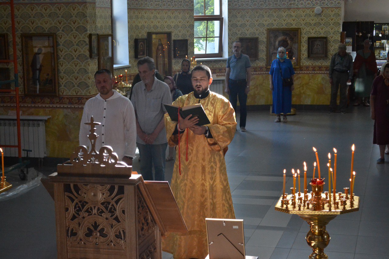 Святых первоверховных апостолов Петра и Павла. 12.07.2025