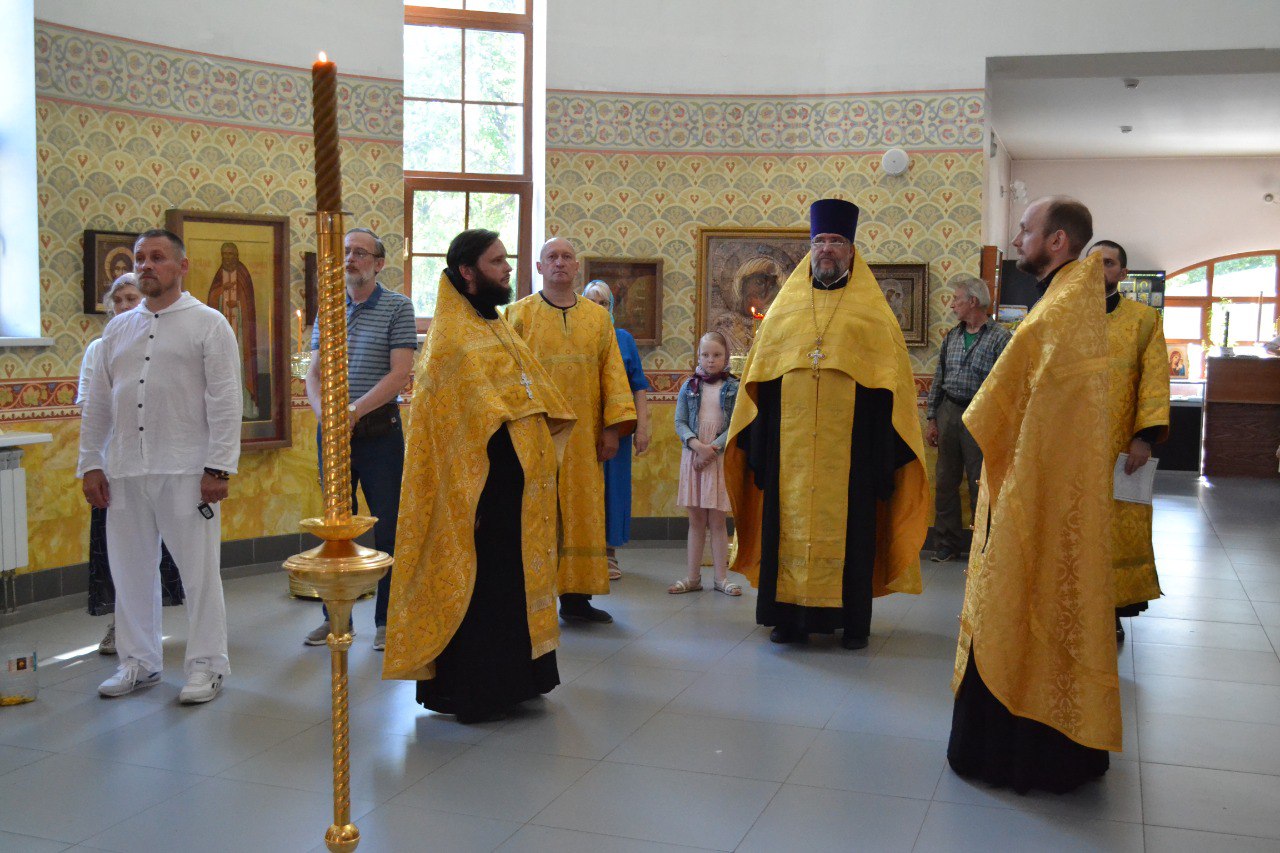 Святых первоверховных апостолов Петра и Павла. 12.07.2025