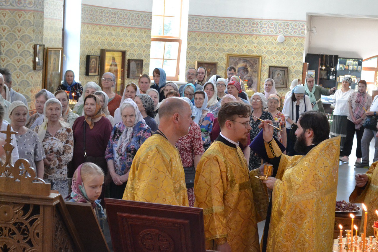 Святых первоверховных апостолов Петра и Павла. 12.07.2025