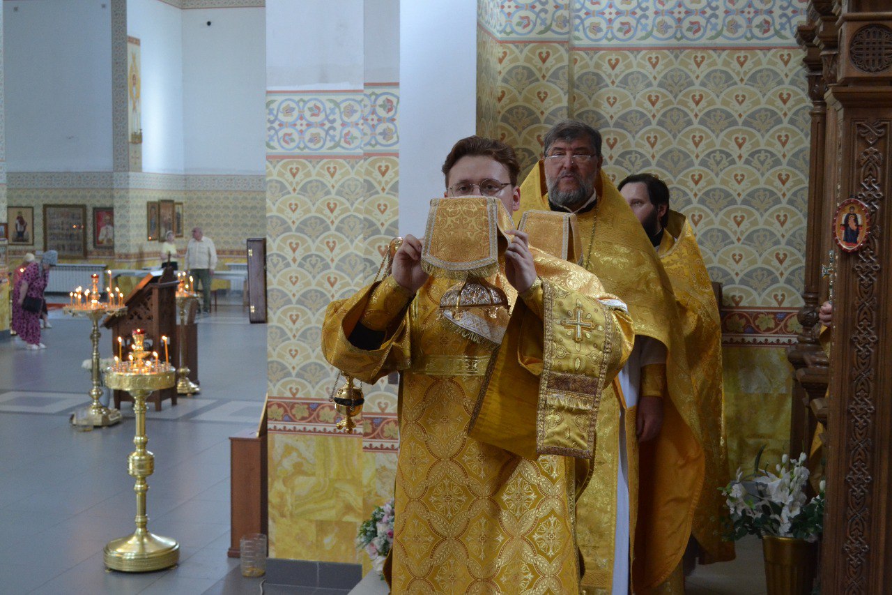 Святых первоверховных апостолов Петра и Павла. 12.07.2025