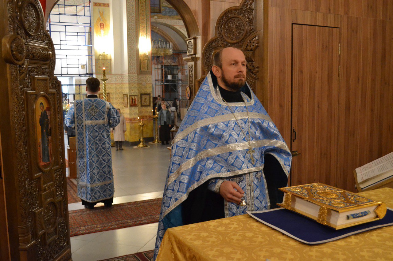 Казанской иконы Божией Матери. 04.11.2025