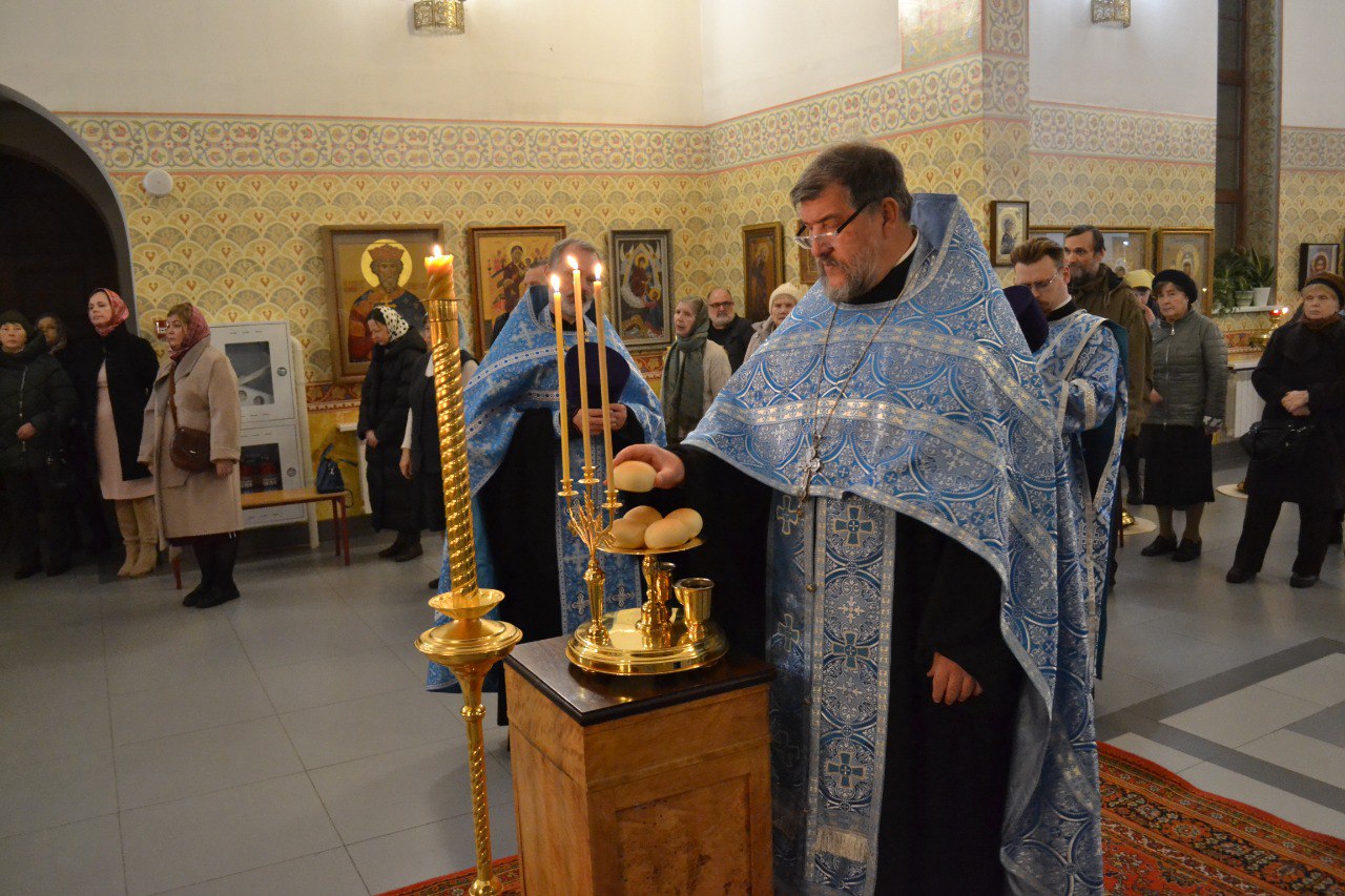 Казанской иконы Божией Матери. 04.11.2025