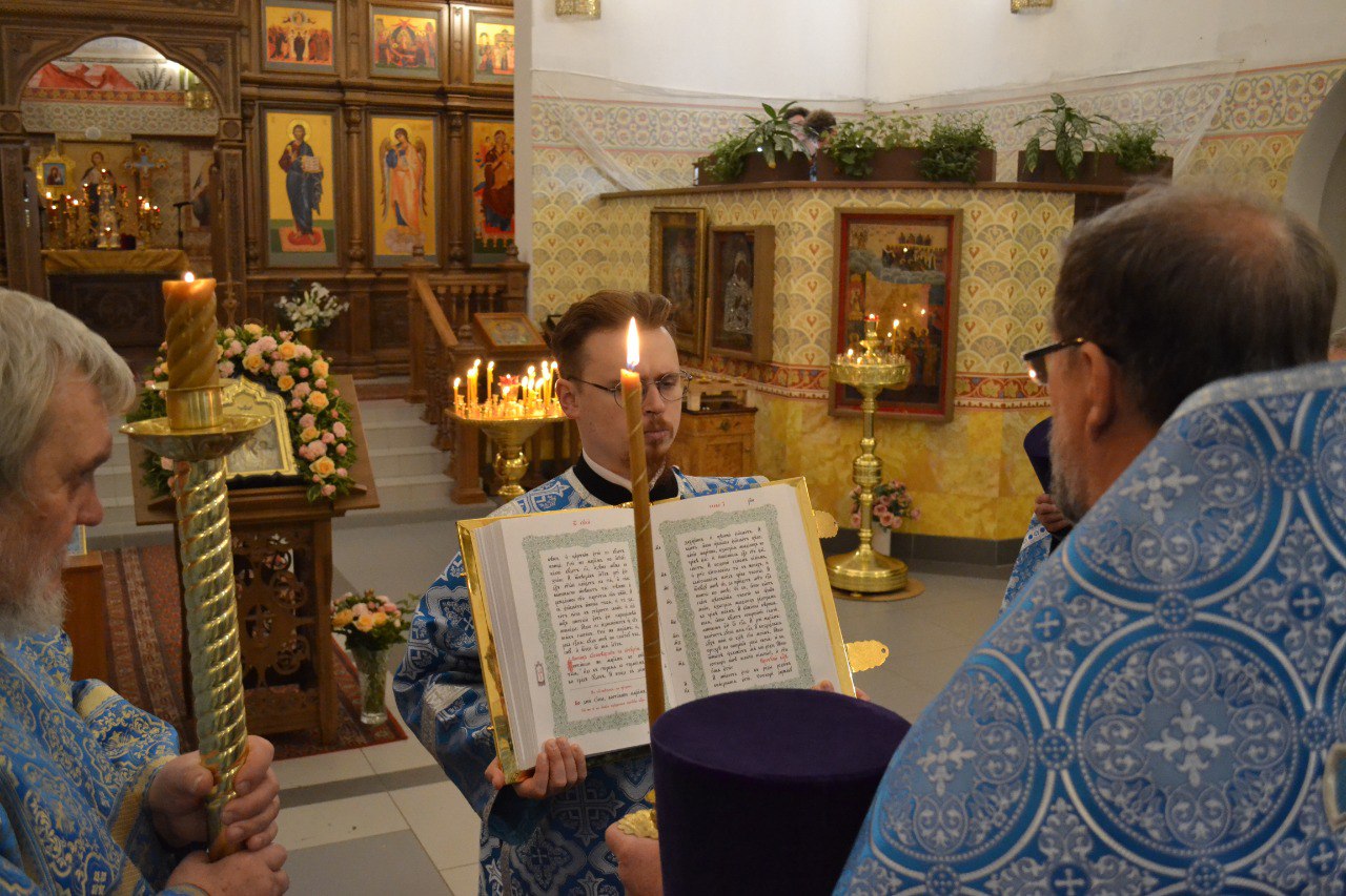 Казанской иконы Божией Матери. 04.11.2025