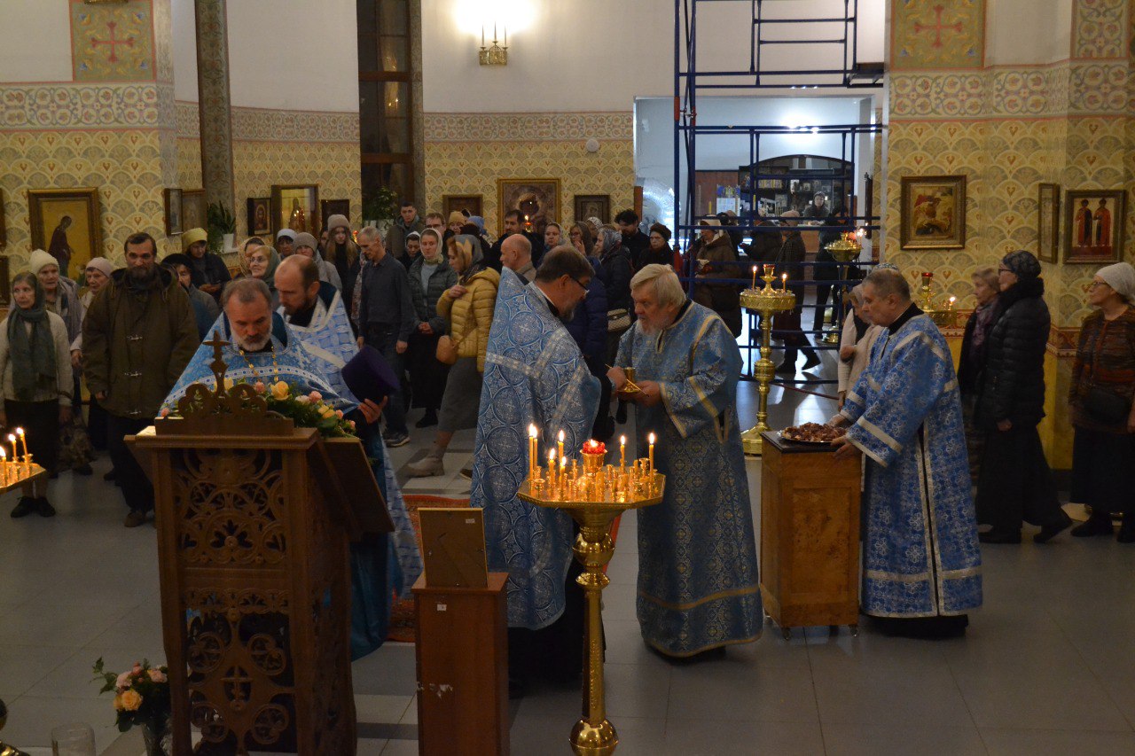 Казанской иконы Божией Матери. 04.11.2025