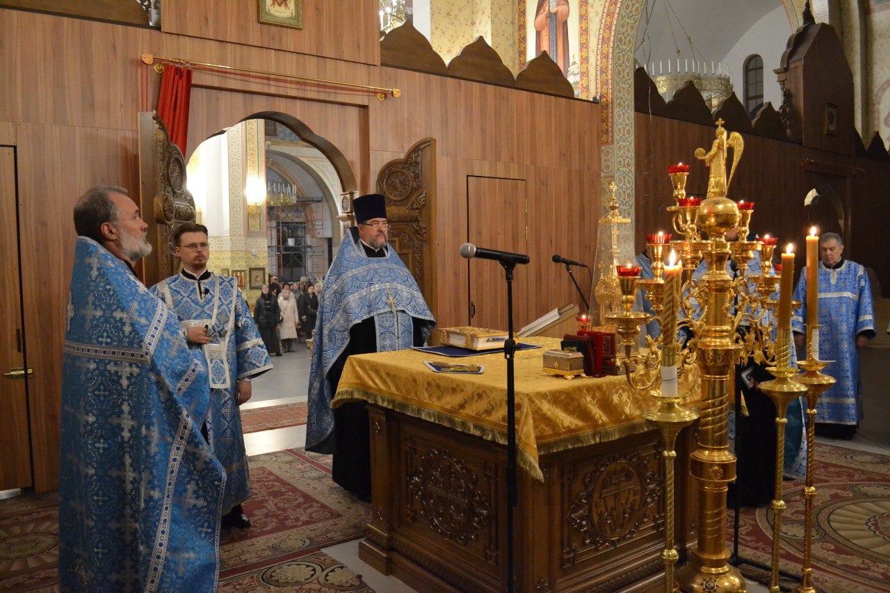 Казанской иконы Божией Матери. 04.11.2025