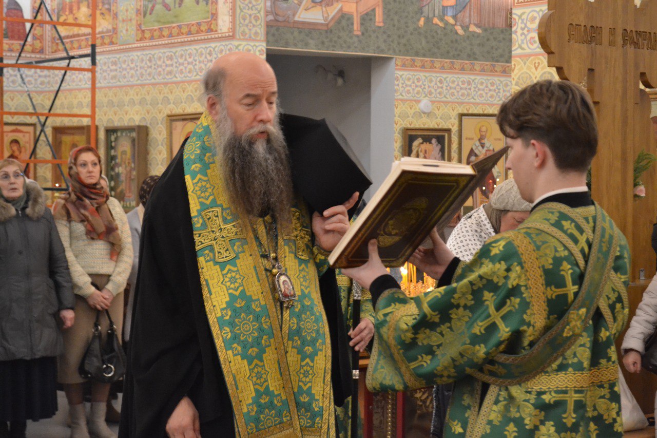 Освящение главного алтаря в честь преподобного Саввы Сторожевского. 15.12.2015