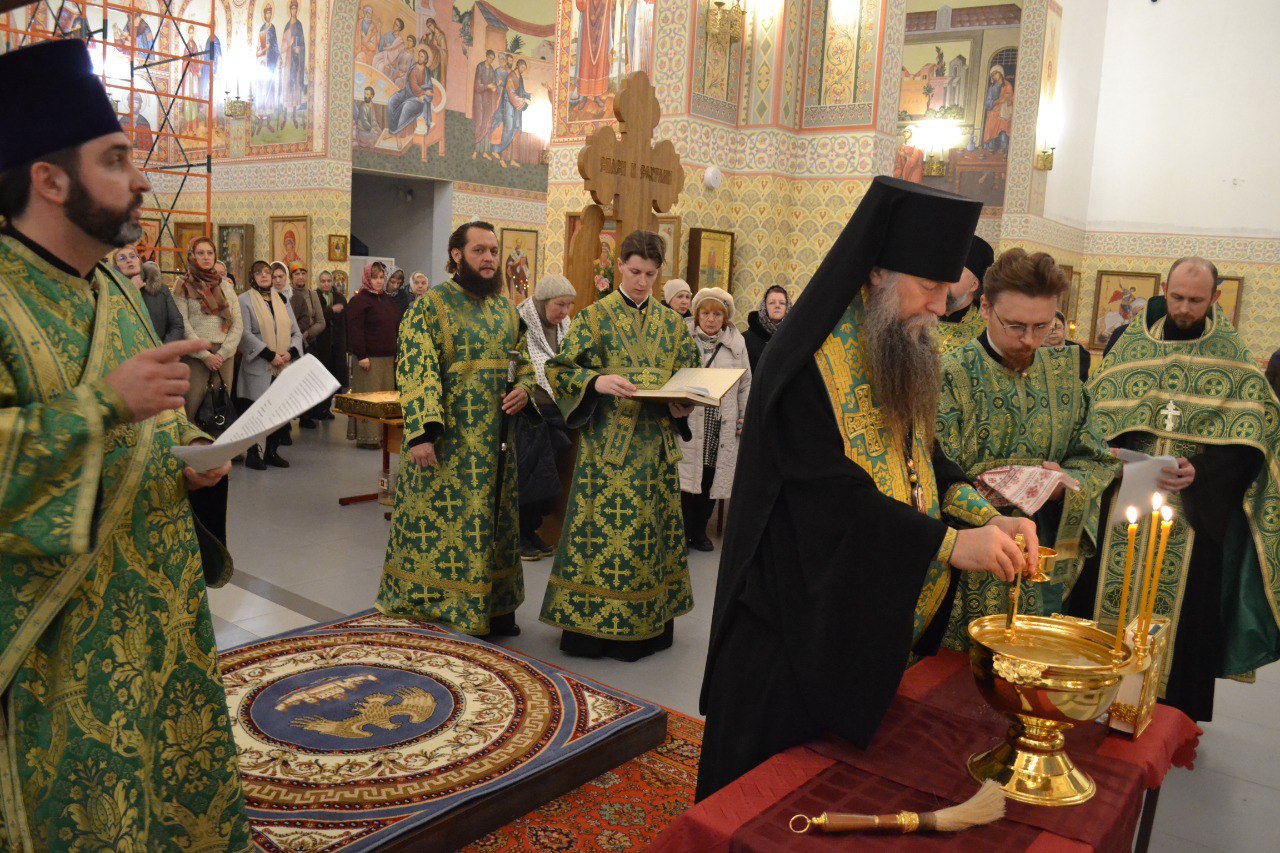 Освящение главного алтаря в честь преподобного Саввы Сторожевского. 15.12.2015