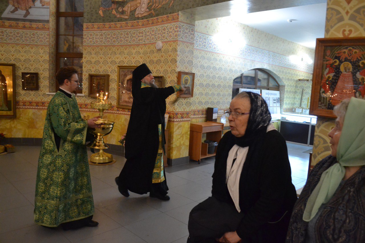 Освящение главного алтаря в честь преподобного Саввы Сторожевского. 15.12.2015
