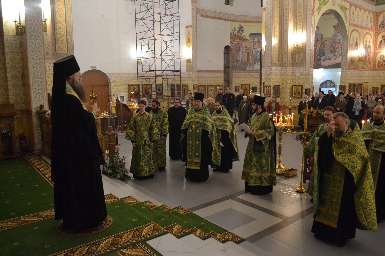 Освящение главного алтаря в честь преподобного Саввы Сторожевского. 15.12.2015