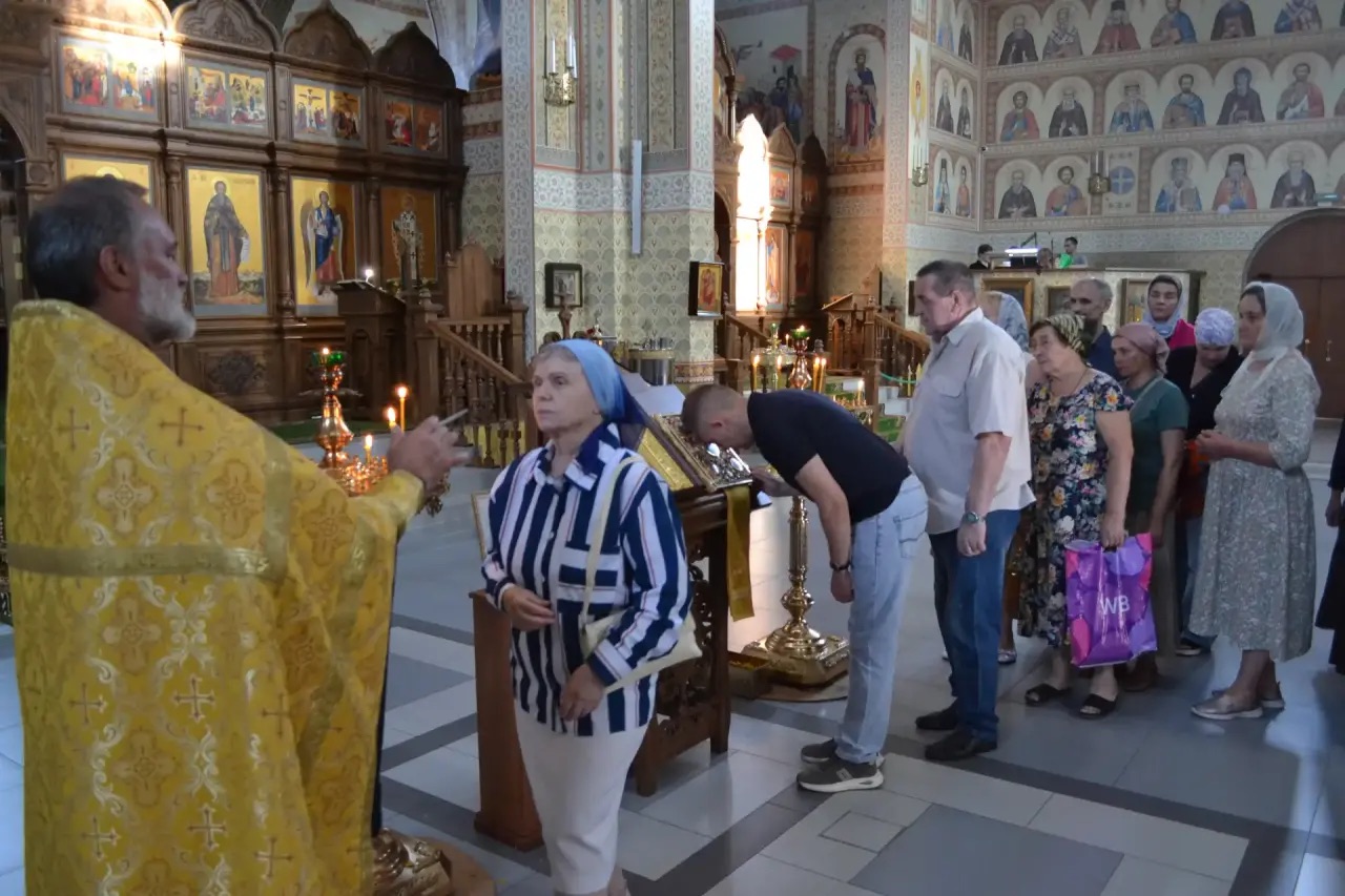 Неделя 10 по Пятидесятнице, память великомученика и целителя Пантелеимона. 09.08.2026