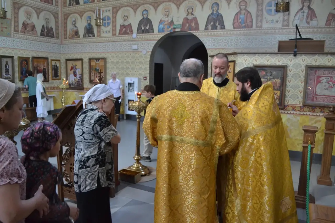 Неделя 10 по Пятидесятнице, память великомученика и целителя Пантелеимона. 09.08.2026