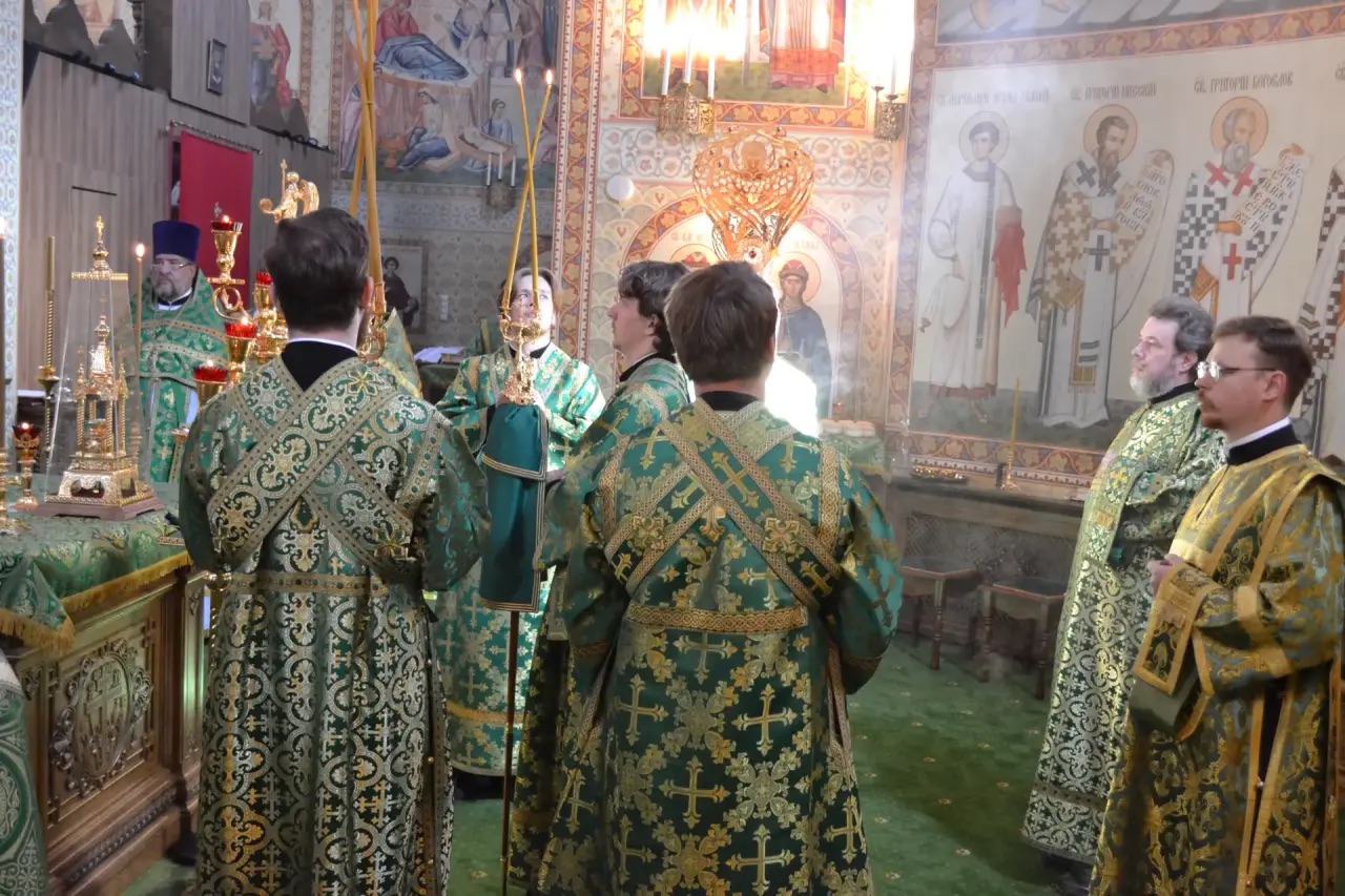 Неделя 12 по Пятидесятнице. Прп. Саввы Сторожевского. Престольный праздник. 23.08.2026