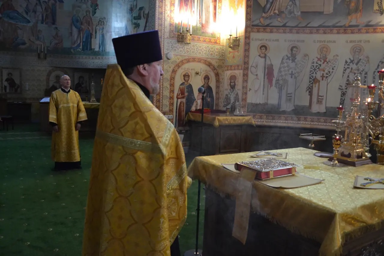 Неделя 15 по Пятидесятнице. Положение честного пояса Пресвятой Богородицы Память сщмч. Киприана Карфагенского. 13.19.2026