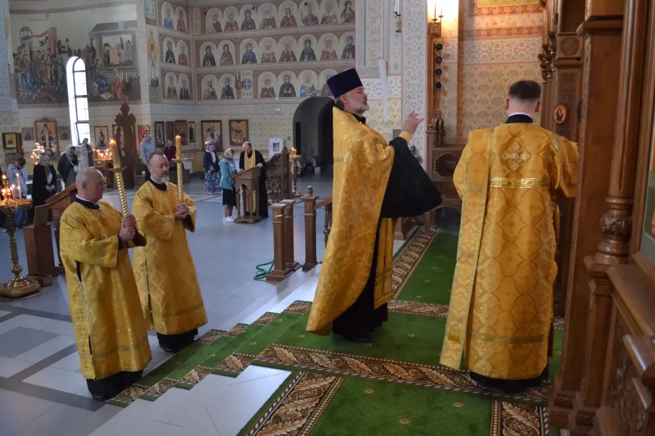 Неделя 14 по Пятидесятнице. Память святителя Петра митрополита Киевского, Московского и Всея Руси. 06.09.2026