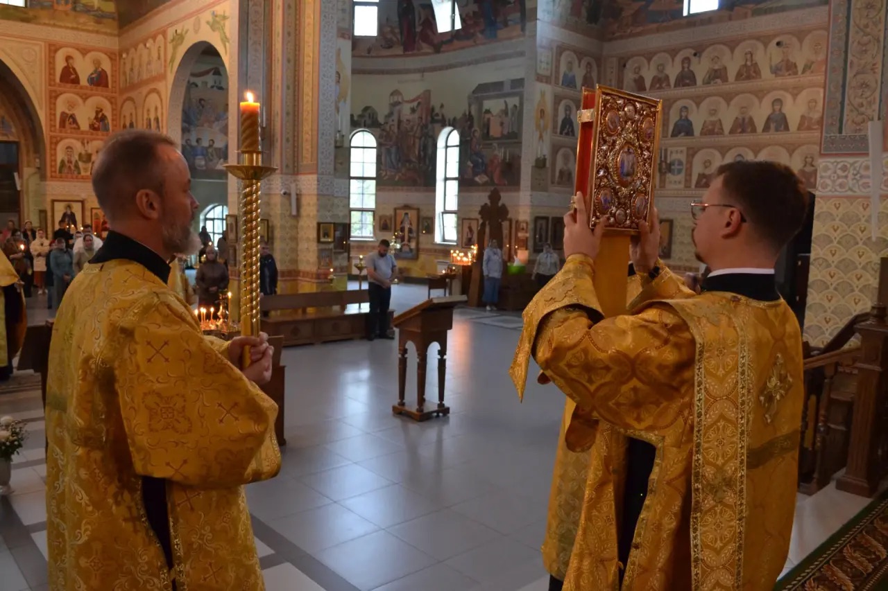 Неделя 15 по Пятидесятнице. Положение честного пояса Пресвятой Богородицы Память сщмч. Киприана Карфагенского. 13.19.2026