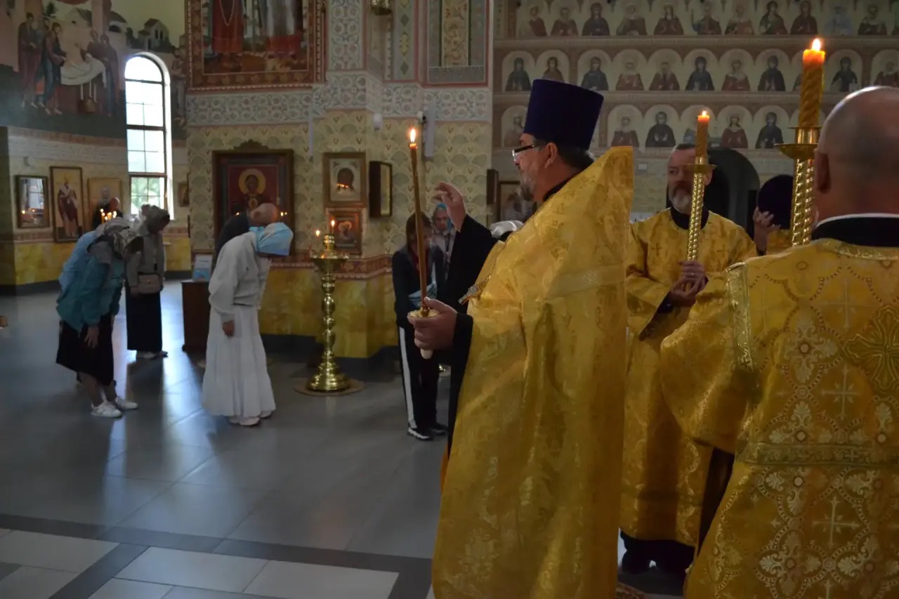 Неделя 14 по Пятидесятнице. Память святителя Петра митрополита Киевского, Московского и Всея Руси. 06.09.2026
