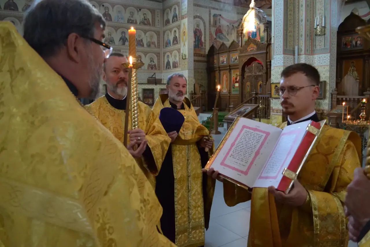 Неделя 14 по Пятидесятнице. Память святителя Петра митрополита Киевского, Московского и Всея Руси. 06.09.2026