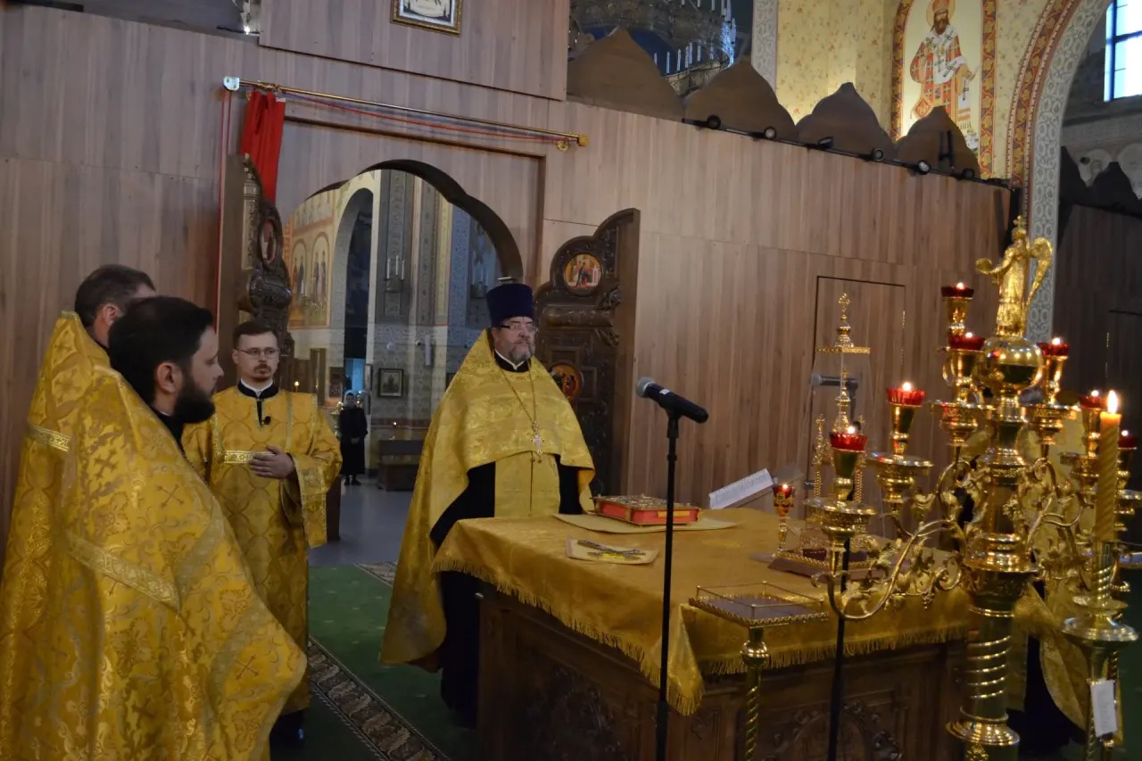 Неделя 15 по Пятидесятнице. Положение честного пояса Пресвятой Богородицы Память сщмч. Киприана Карфагенского. 13.19.2026