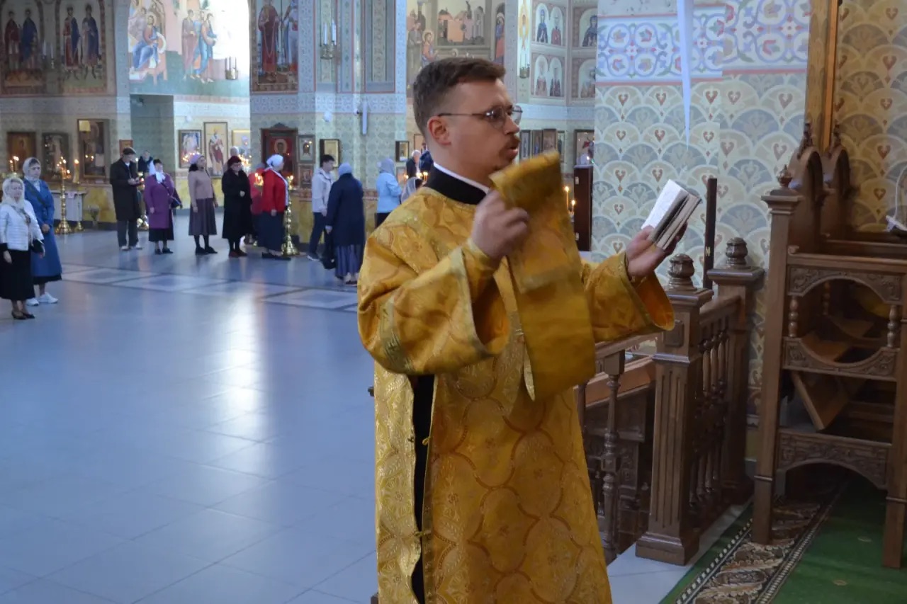 Неделя 15 по Пятидесятнице. Положение честного пояса Пресвятой Богородицы Память сщмч. Киприана Карфагенского. 13.19.2026