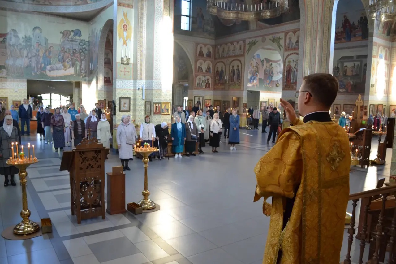 Неделя 15 по Пятидесятнице. Положение честного пояса Пресвятой Богородицы Память сщмч. Киприана Карфагенского. 13.19.2026