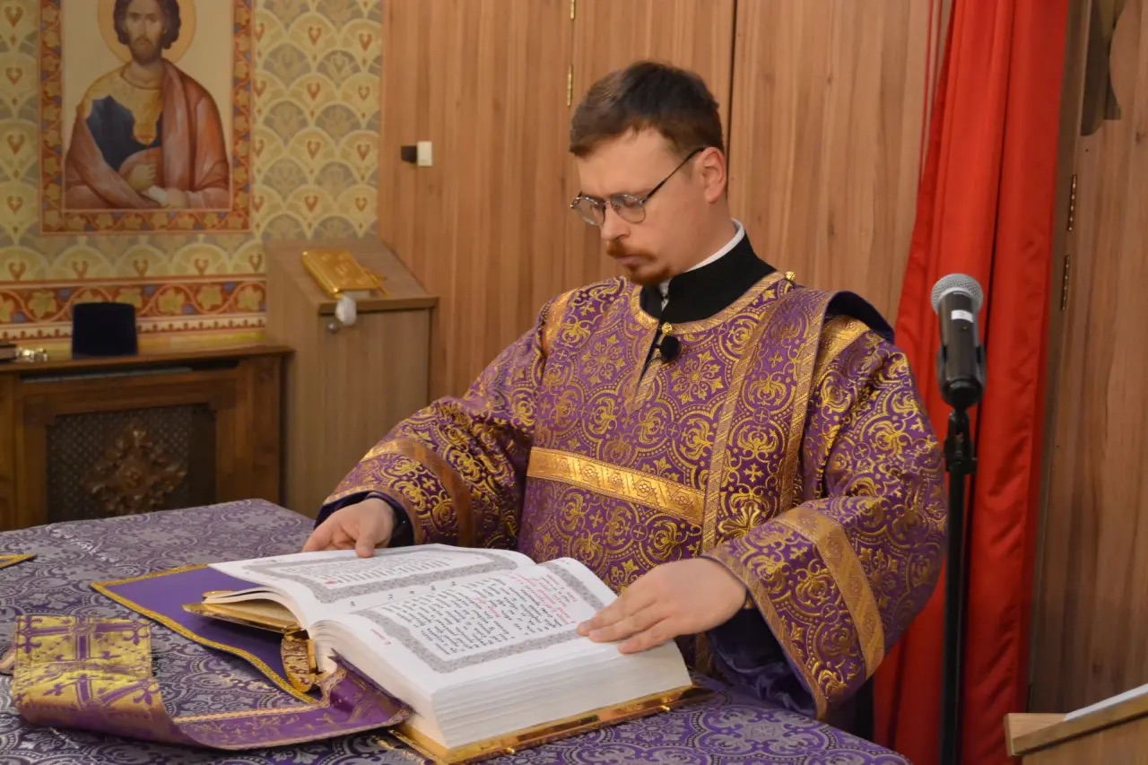 Неделя 17 по Пятидесятнице Всемирное Воздвижение Честного и Животворящего Креста Господня. 27.09.2026