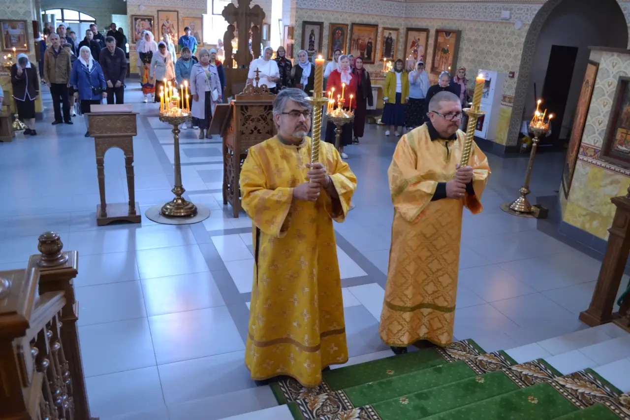 Неделя 14 по Пятидесятнице. Память святителя Петра митрополита Киевского, Московского и Всея Руси. 06.09.2026