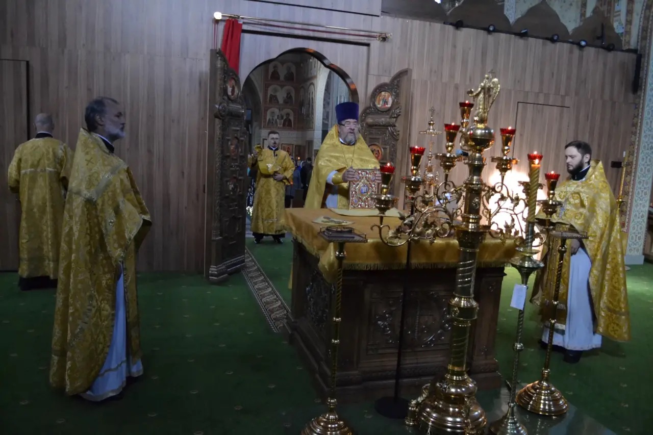 Неделя 15 по Пятидесятнице. Положение честного пояса Пресвятой Богородицы Память сщмч. Киприана Карфагенского. 13.19.2026