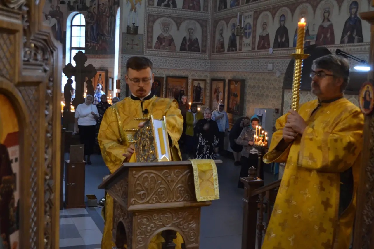 Неделя 14 по Пятидесятнице. Память святителя Петра митрополита Киевского, Московского и Всея Руси. 06.09.2026