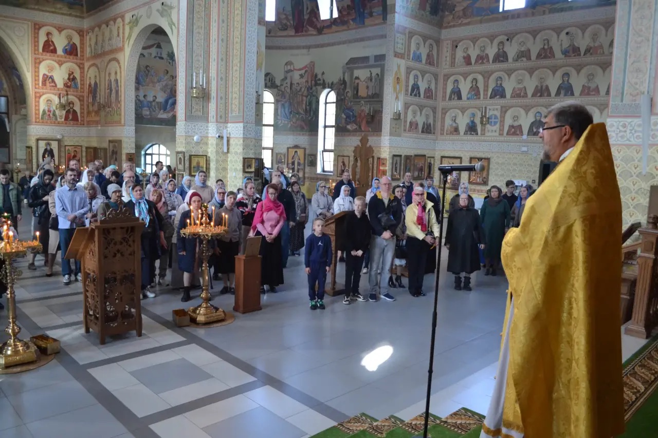 Неделя 16 по Пятидесятнице, перед Воздвижением. 20.09.2026