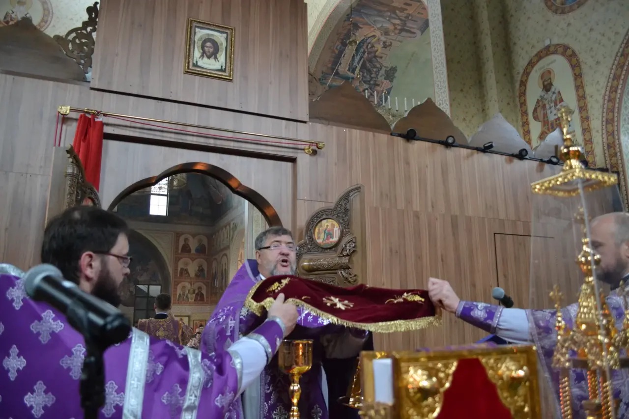 Неделя 17 по Пятидесятнице Всемирное Воздвижение Честного и Животворящего Креста Господня. 27.09.2026