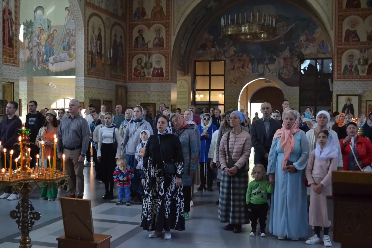 Неделя 15 по Пятидесятнице. Положение честного пояса Пресвятой Богородицы Память сщмч. Киприана Карфагенского. 13.19.2026