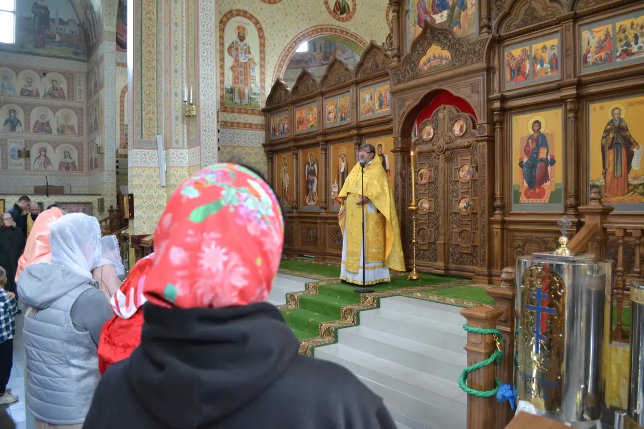 Неделя 15 по Пятидесятнице. Положение честного пояса Пресвятой Богородицы Память сщмч. Киприана Карфагенского. 13.19.2026