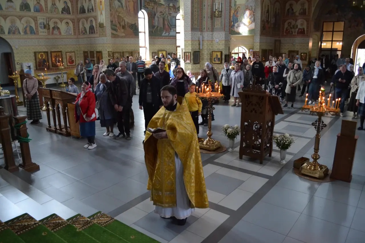 Неделя 15 по Пятидесятнице. Положение честного пояса Пресвятой Богородицы Память сщмч. Киприана Карфагенского. 13.19.2026