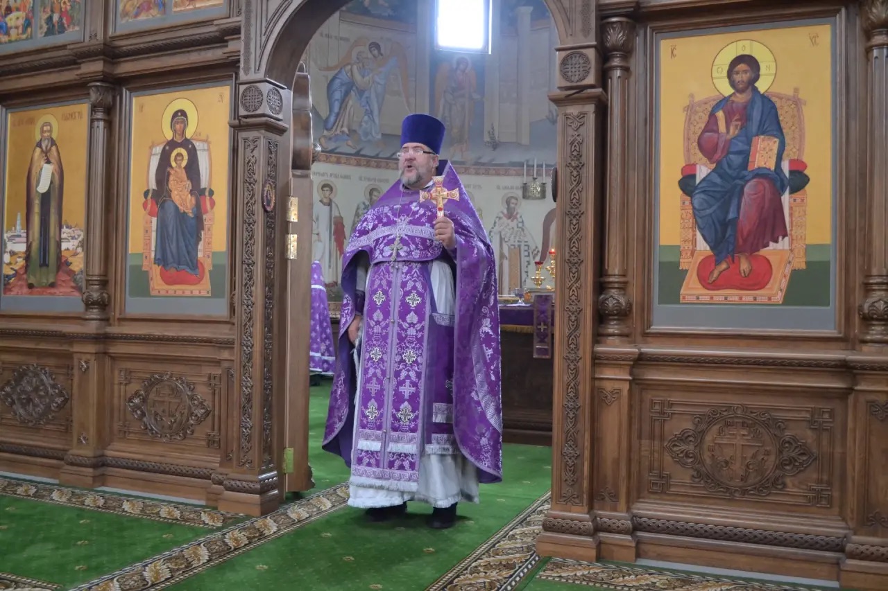 Неделя 17 по Пятидесятнице Всемирное Воздвижение Честного и Животворящего Креста Господня. 27.09.2026