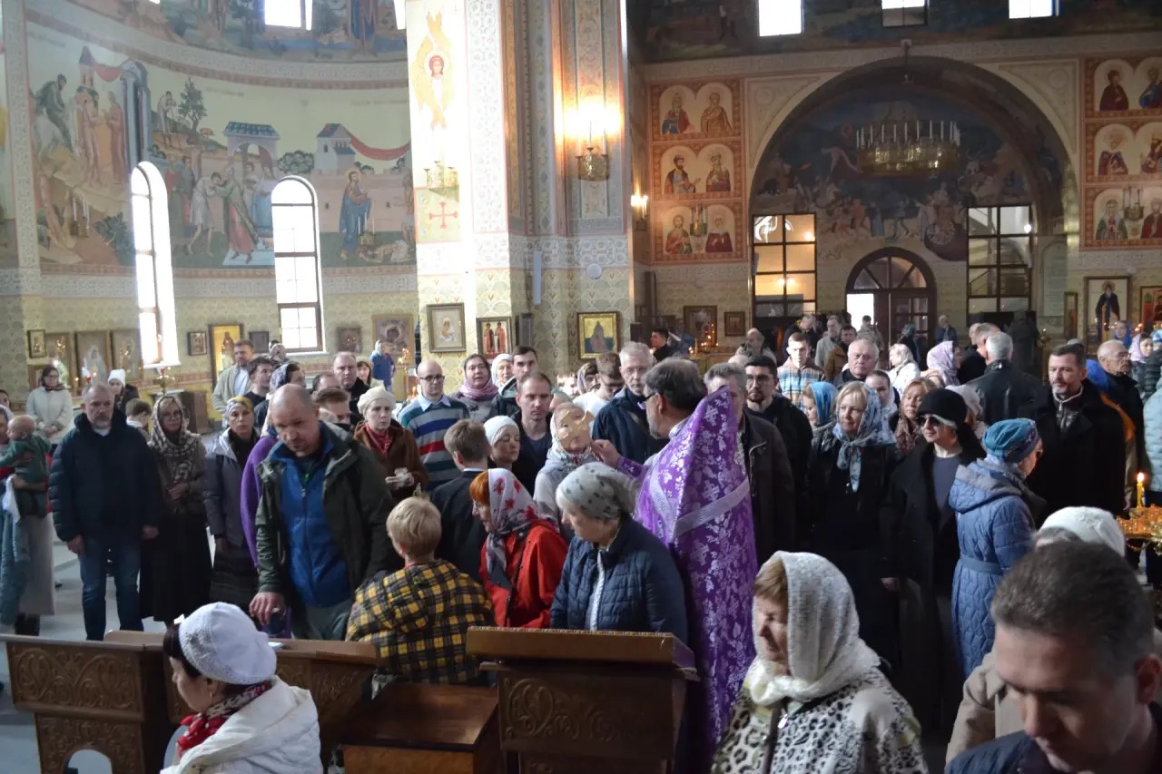 Неделя 18 по Пятидесятнице. Отдание праздника Воздвижения животворящего Креста Господня, свт. Димитрия Ростовского. 04.10.2026